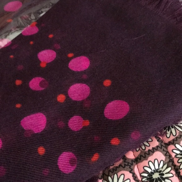 Vera Bradly Poly Scarf in Rosewood Dots NIB - Picture 4 of 4